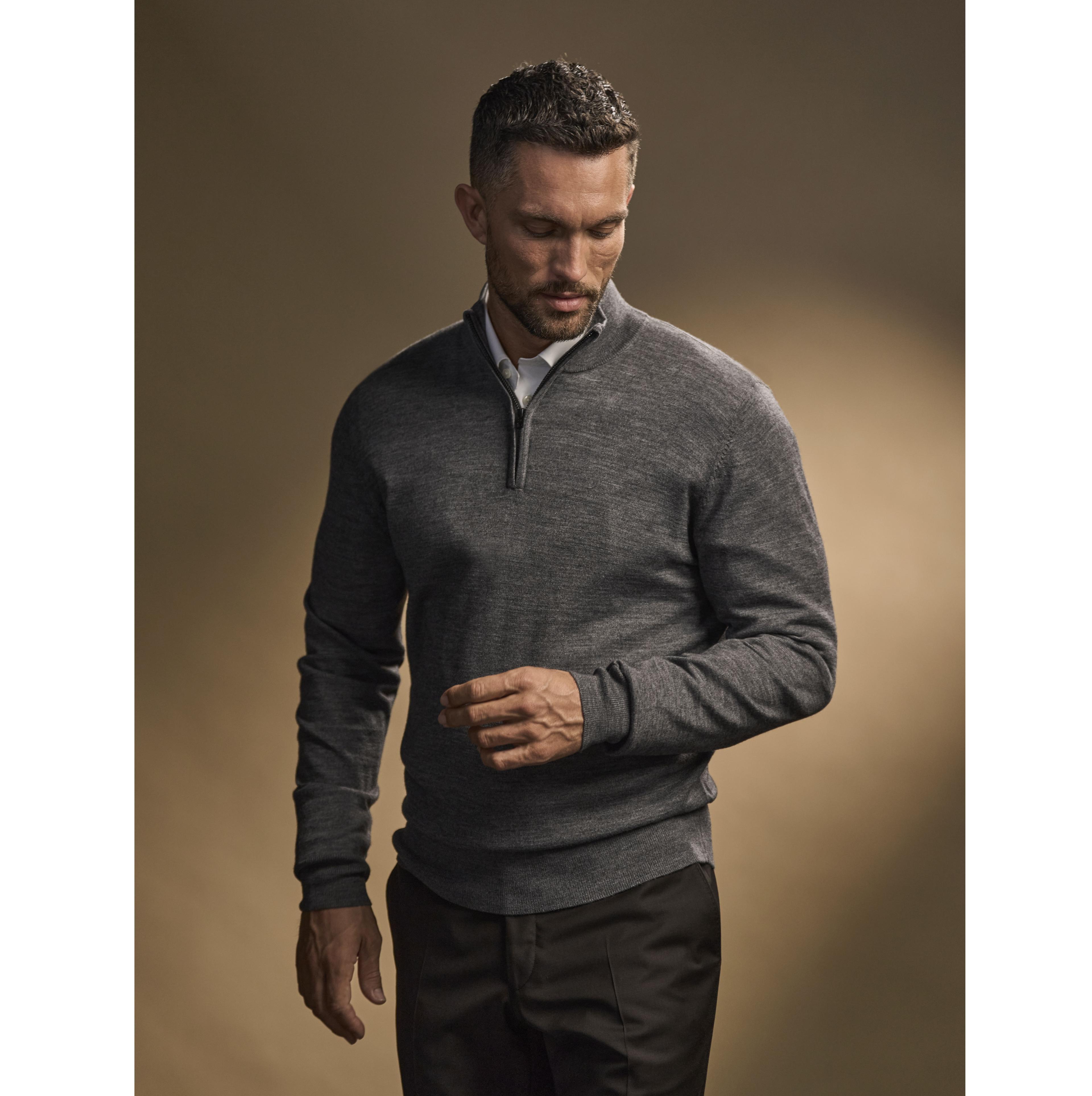 Pull col zippé