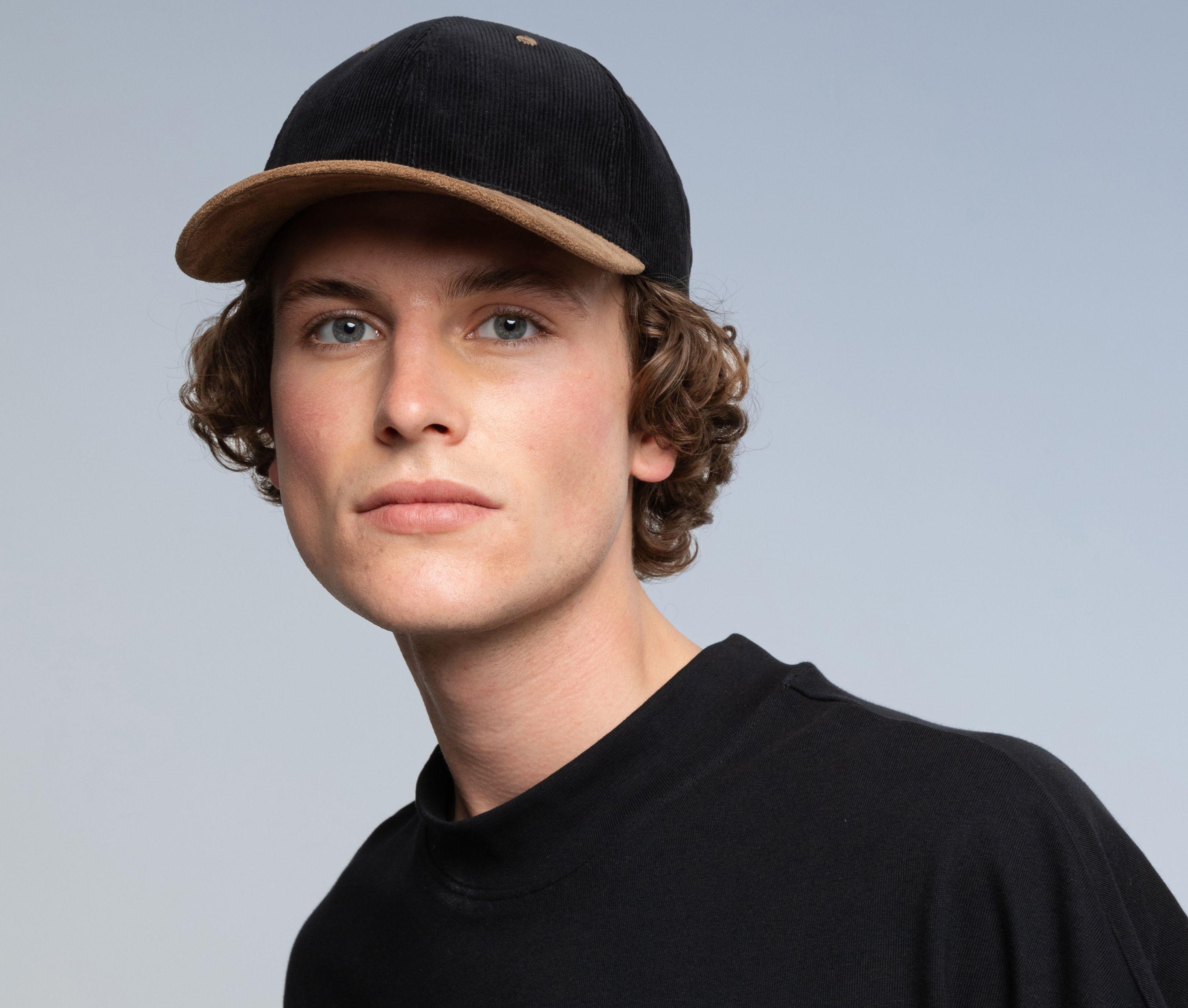 Casquette en velours côtelé et suédine