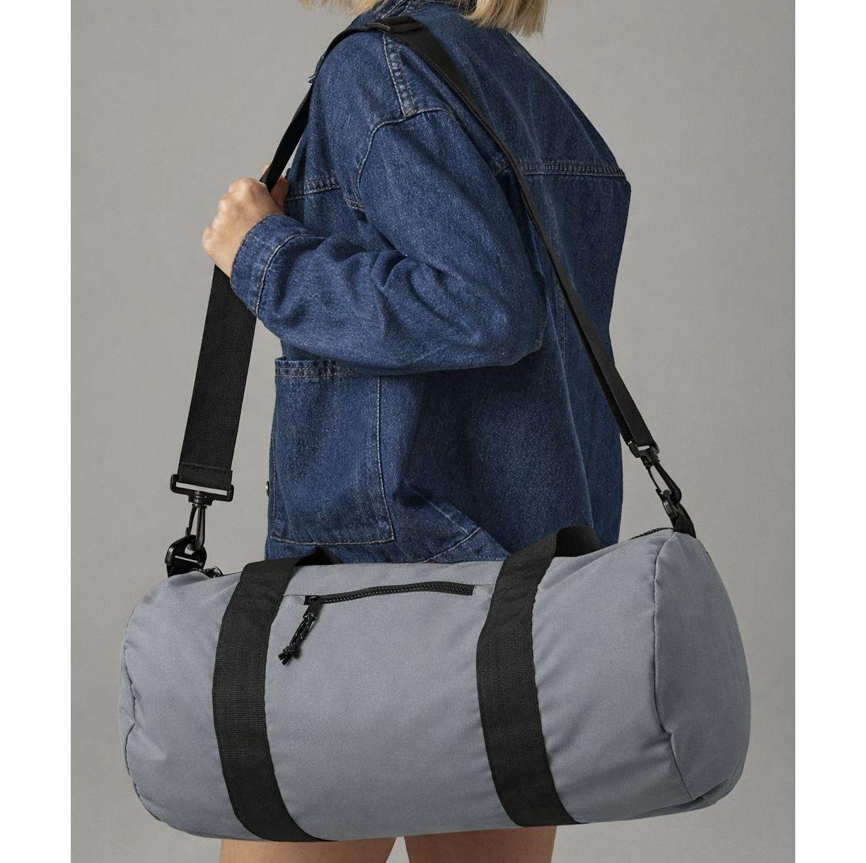 Sac de voyage en matériaux recyclés