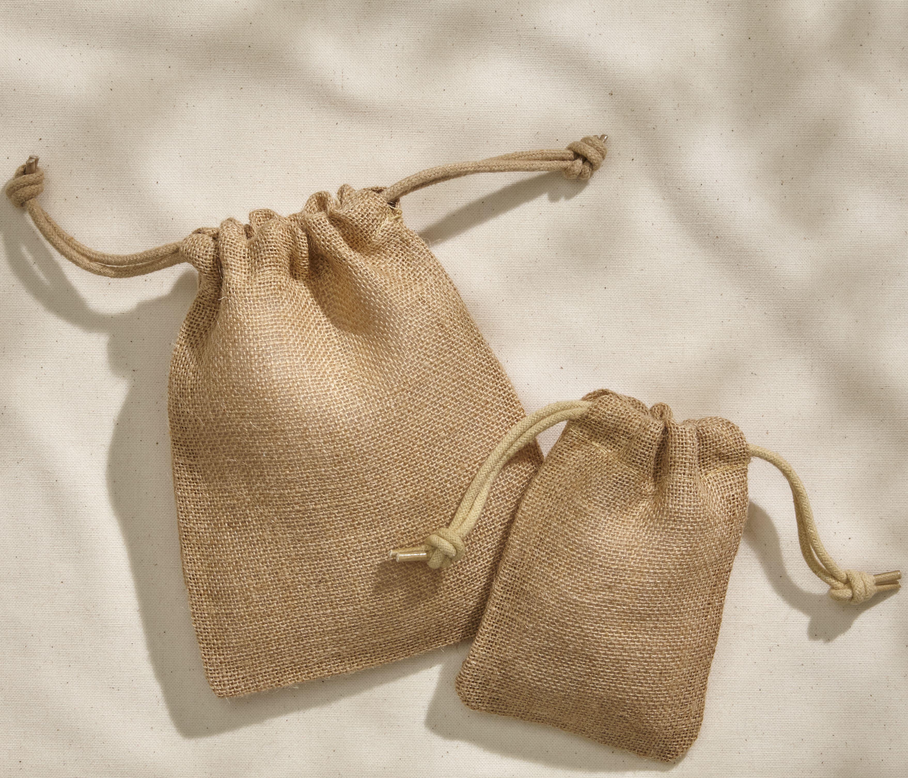 Sac avec cordon en toile de jute