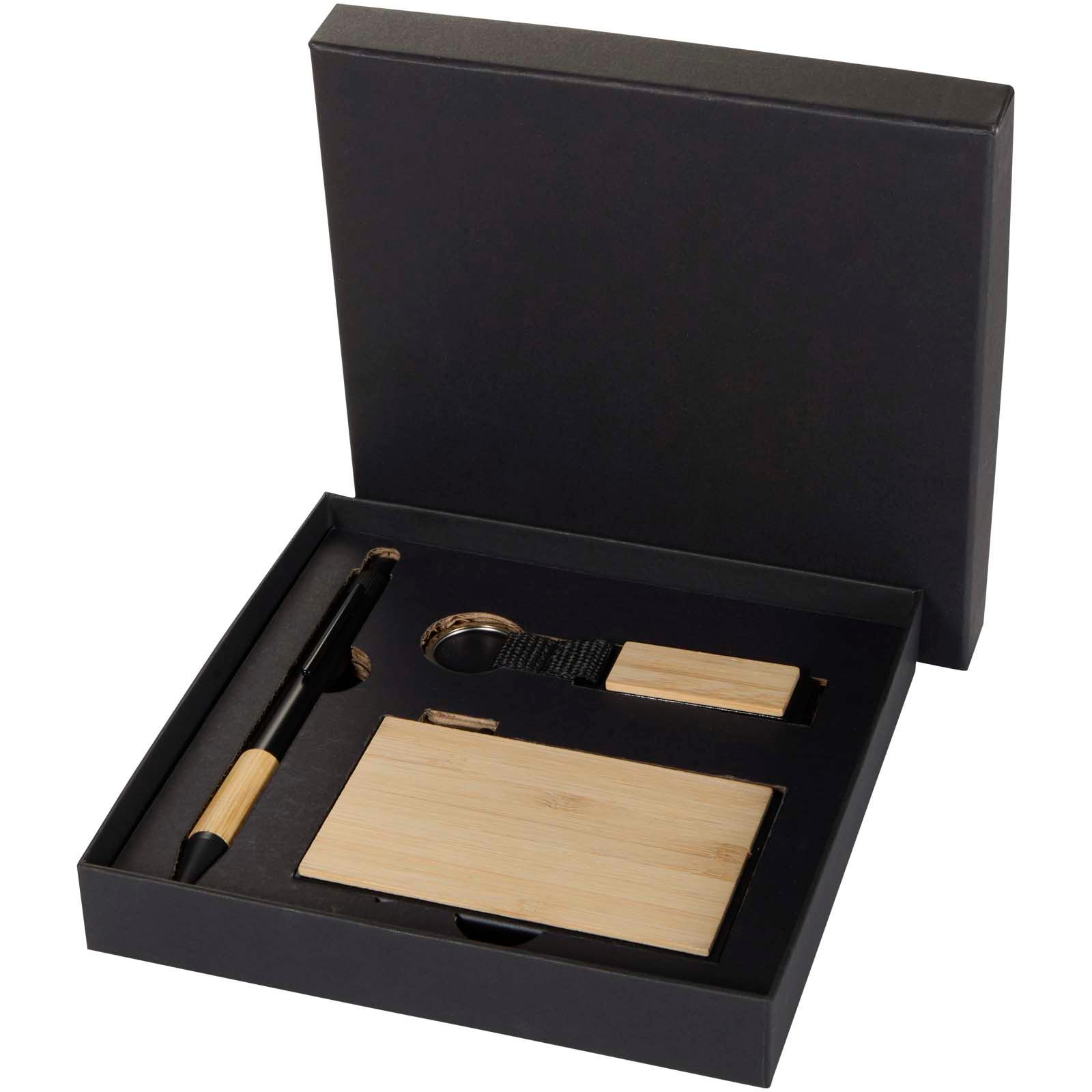Ensemble cadeau Minka avec stylo bille en aluminium recyclé RCS, porte-clés et porte-cartes RFID