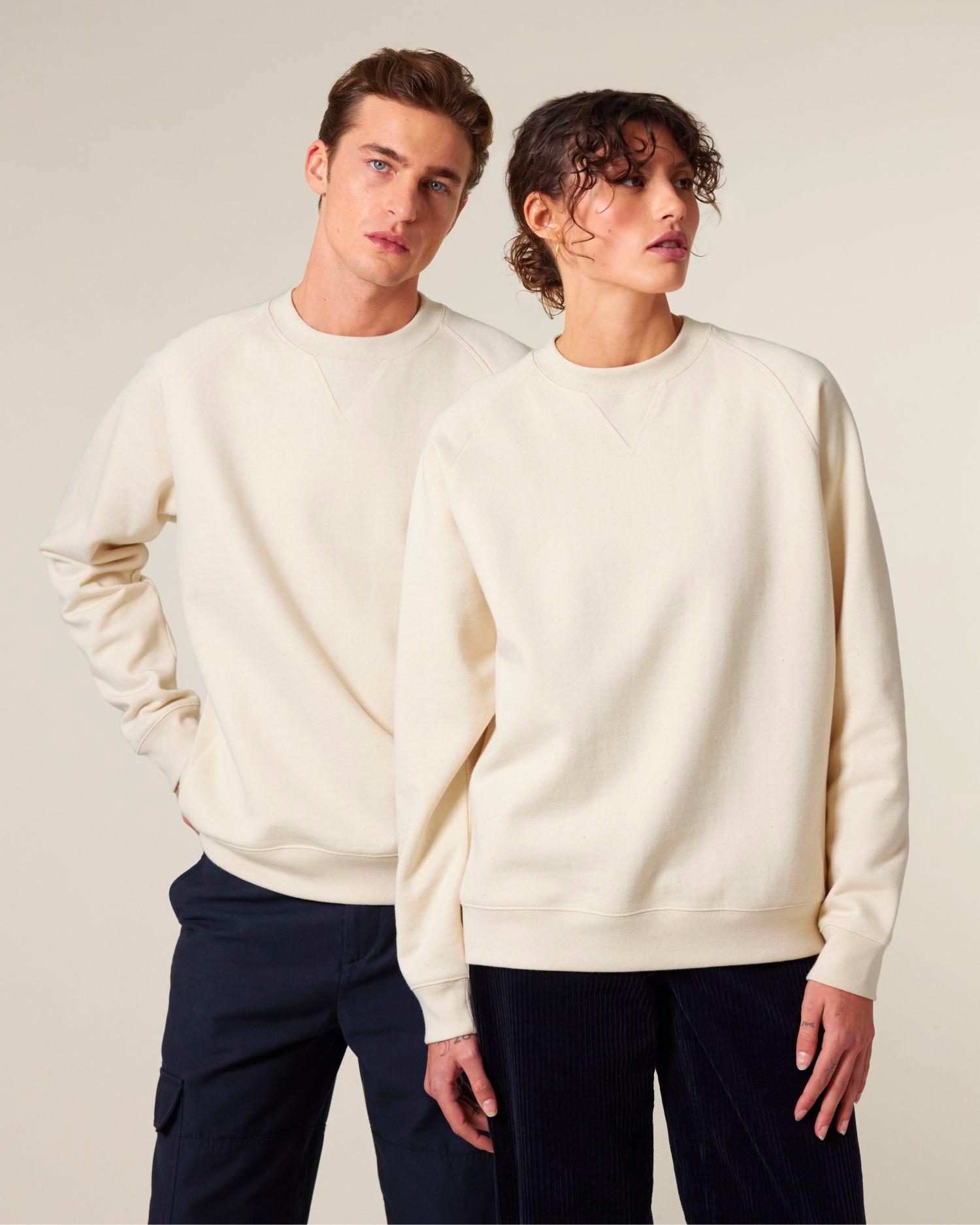 Le sweat-shirt unisexe col rond manches raglan coupe Relaxed