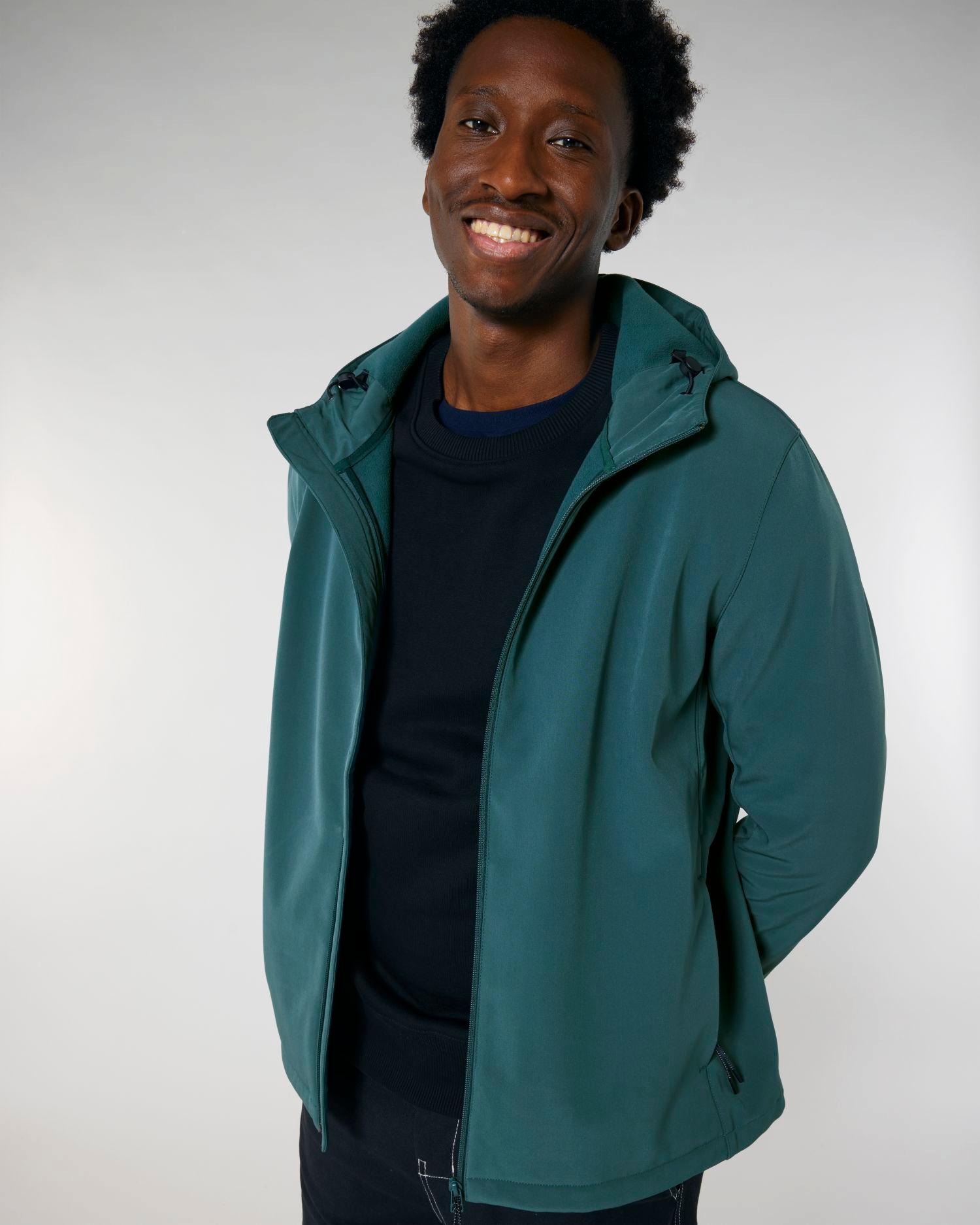 La veste Softshell homme à capuche