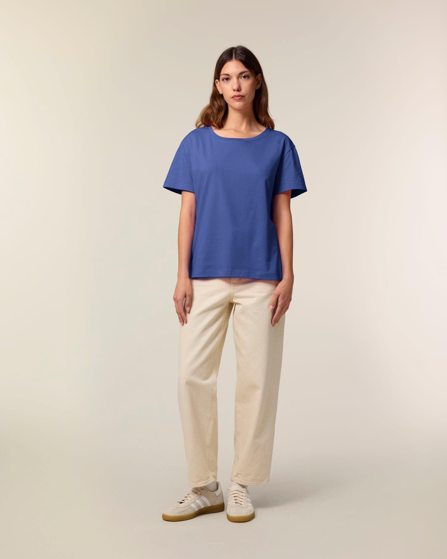 Le t-shirt femme col rond échancré