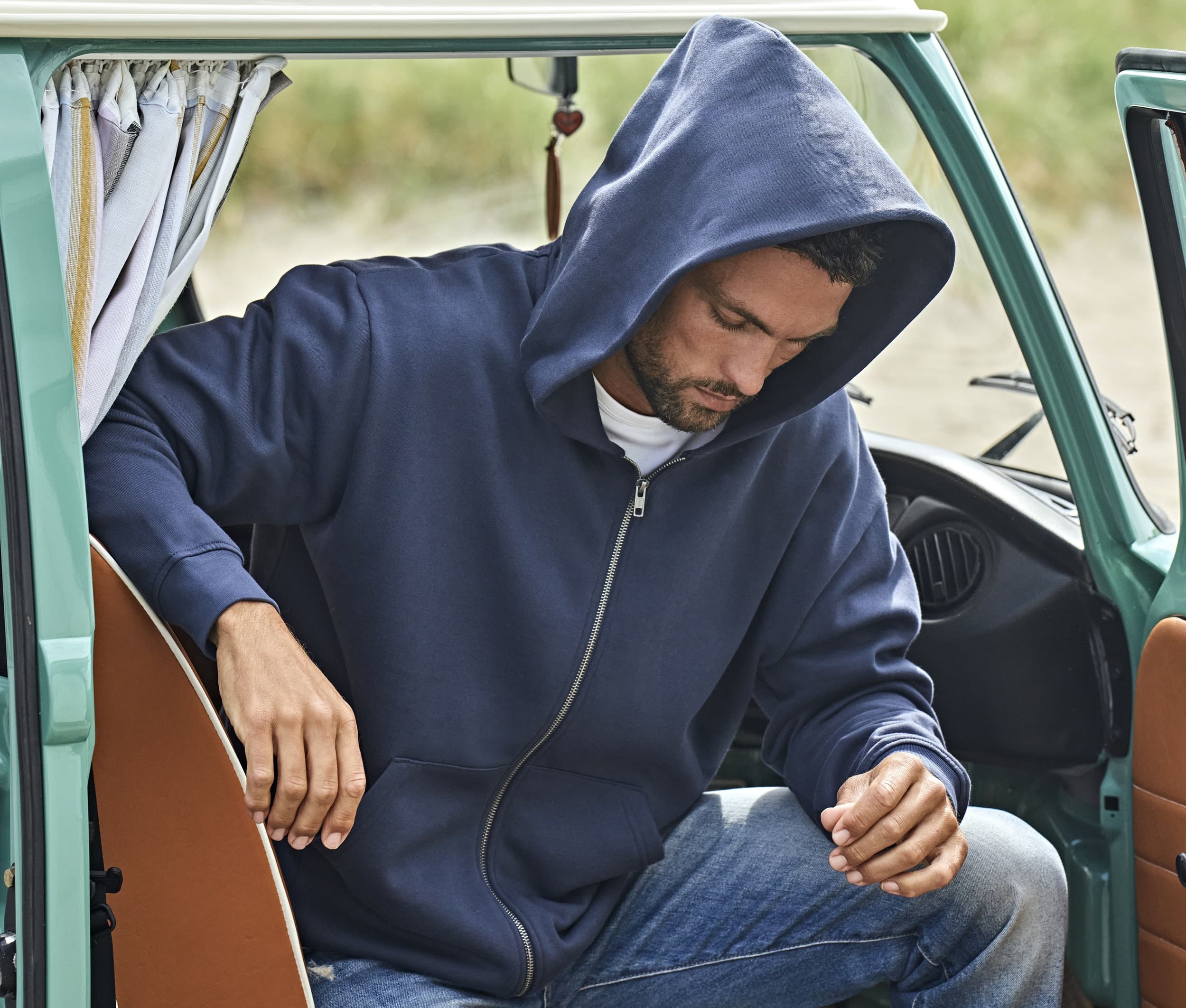 Sweat à capuche urbain zippé