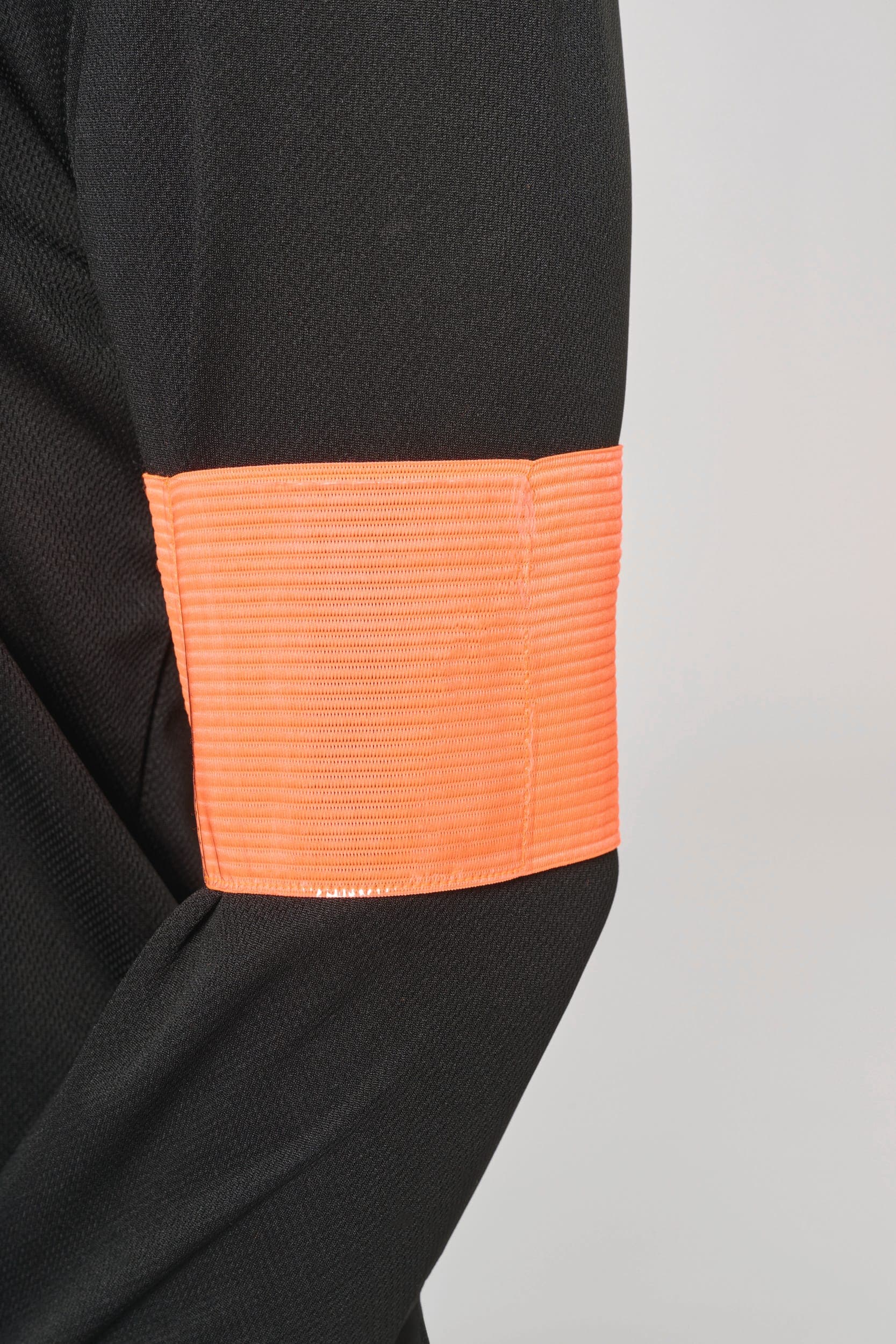 Brassard élastique porte-étiquette