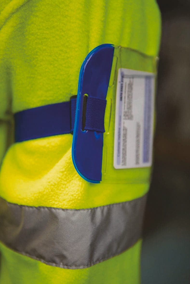 Brassards d'identité