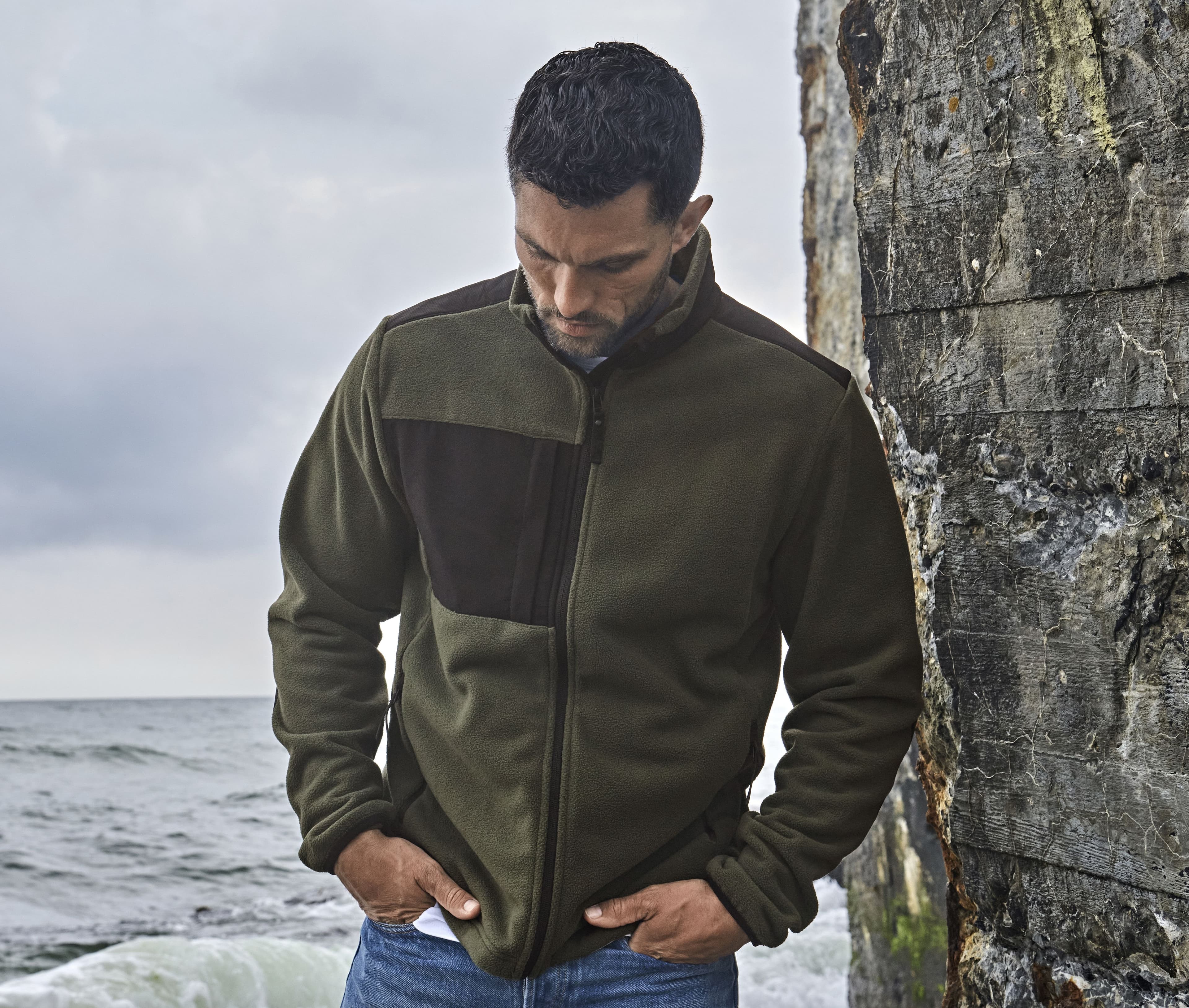 Polaire épaisse avec empiècements renforcés